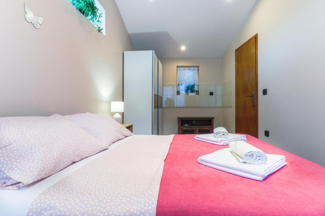 ורסאר Apartman Lena מראה חיצוני תמונה