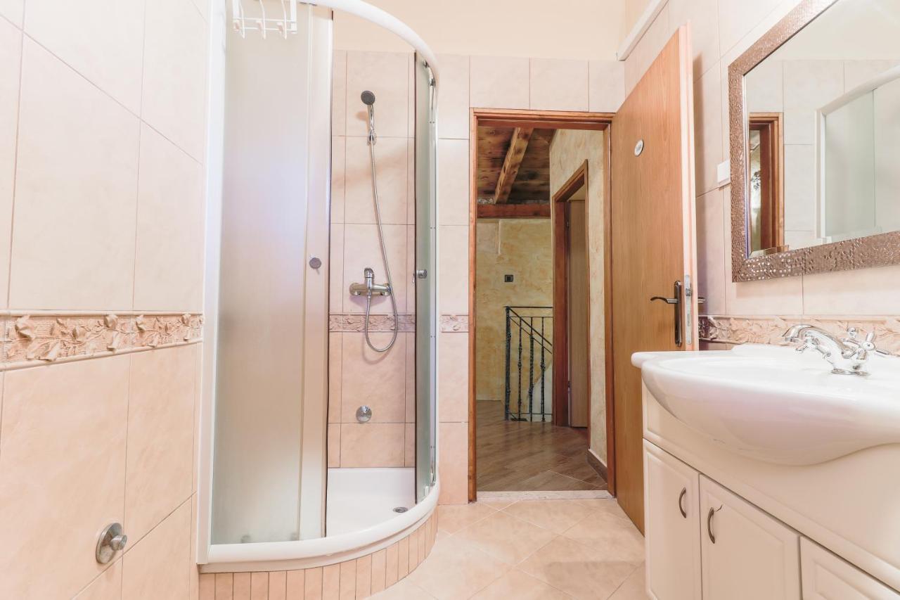 ורסאר Apartman Lena מראה חיצוני תמונה
